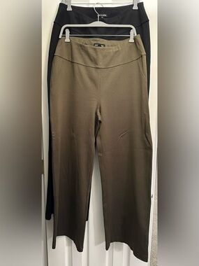 🖤💚Bundle of 2: NWOT Dear Scarlett Magic Wide Legged Pants 1X 💚🖤 Pristine cond.